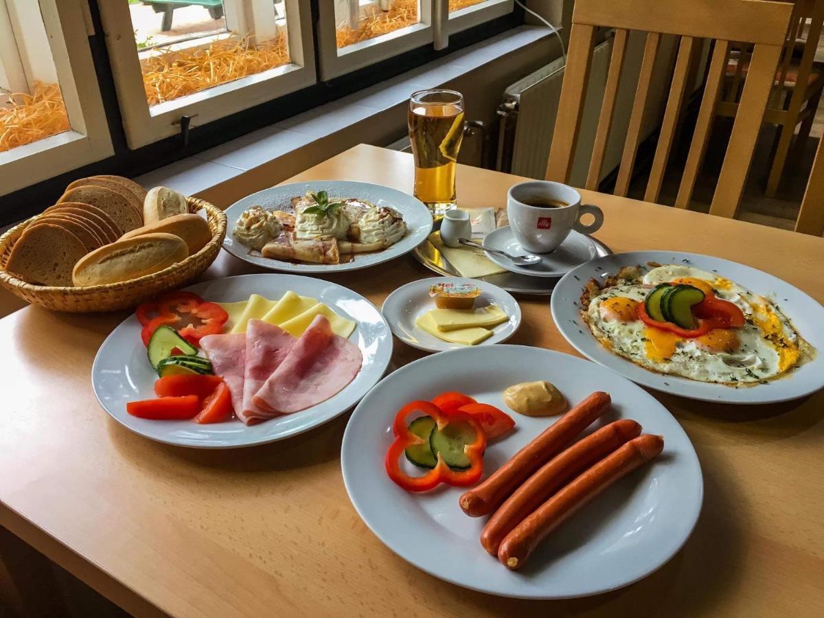 Hotel Dymnik รุมบวร์ก ภายนอก รูปภาพ