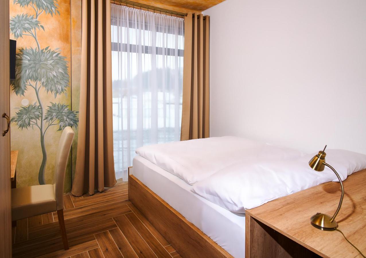 Hotel Dymnik รุมบวร์ก ภายนอก รูปภาพ